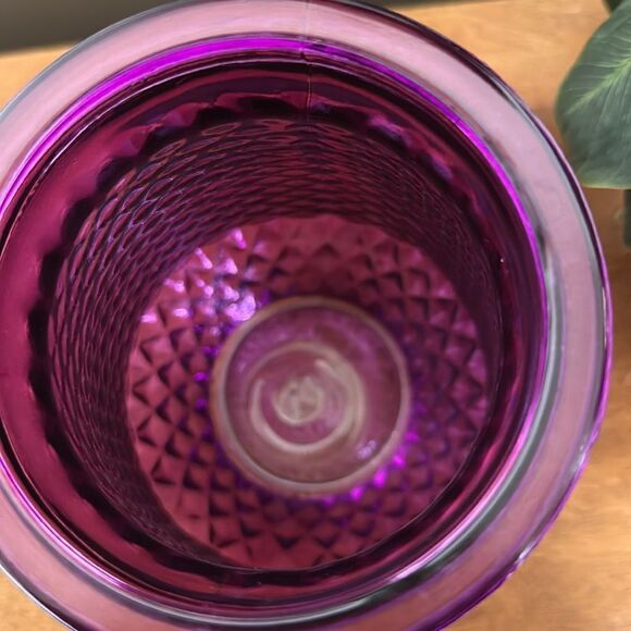 Purple Diamond Art Deco Textured Glass Vase! - Picture 2 of 5
